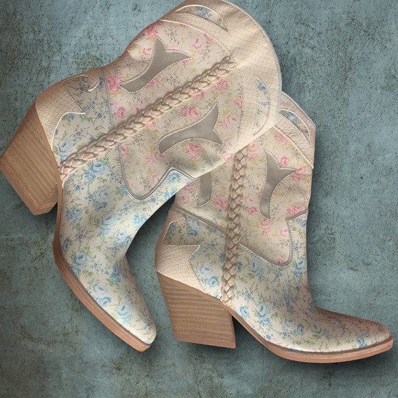 Western Boots ‘ NEW DOLCE VITA NEW Loral Womens Short - Picture 9 of 10